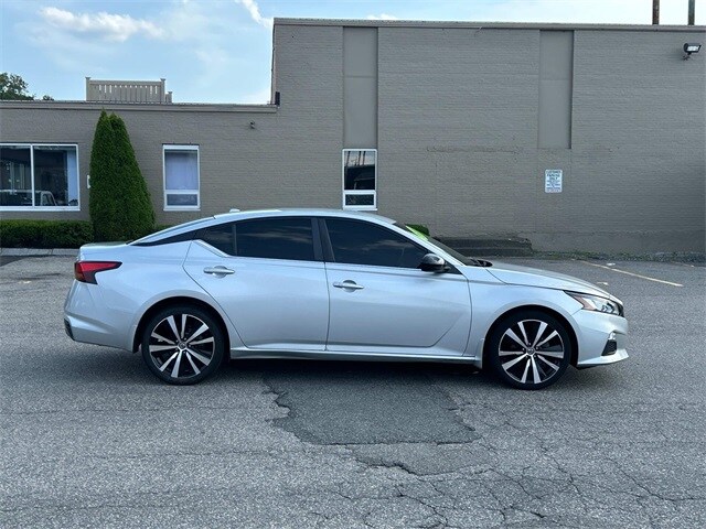 2020 Nissan Altima 2.5 SR photo 4