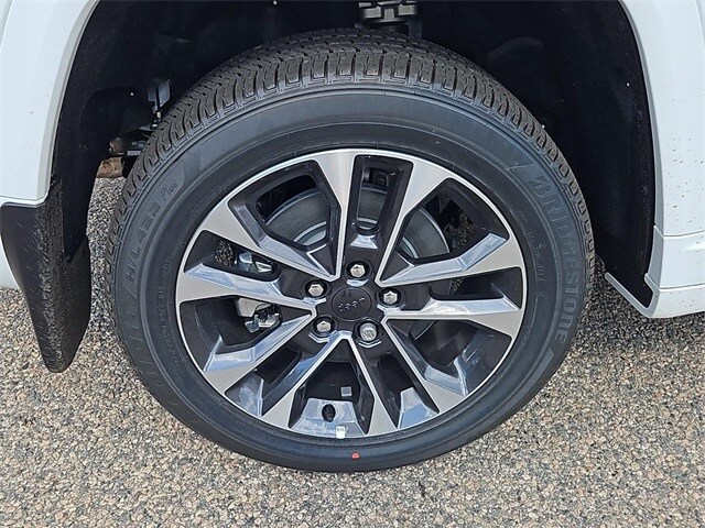 2023 Jeep Cherokee Overland Sport photo 4