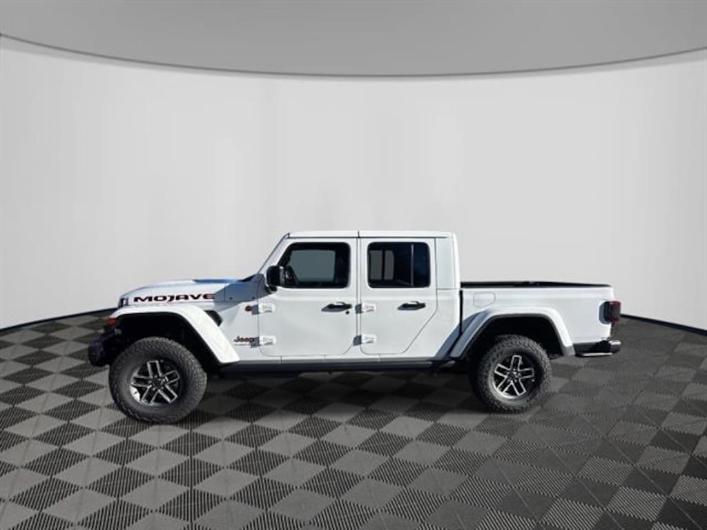 New 2026 Jeep Gladiator MOJAVE 4X4 Pickup