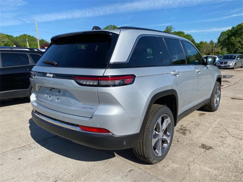 New 2024 Jeep Grand Cherokee LIMITED 4X4 For Sale Somerset MA