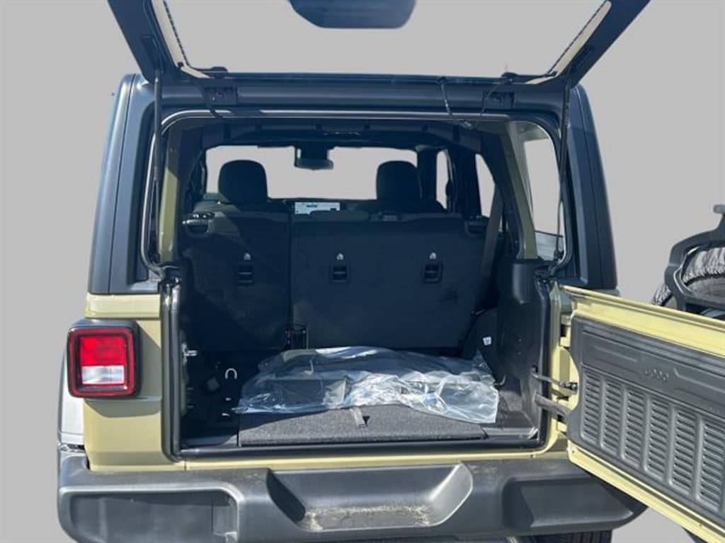 New 2025 Jeep Wrangler 4-DOOR SPORT S Sport Utility