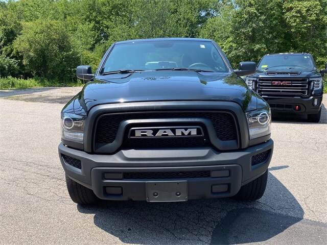 2022 Ram 1500 Classic SLT photo 2