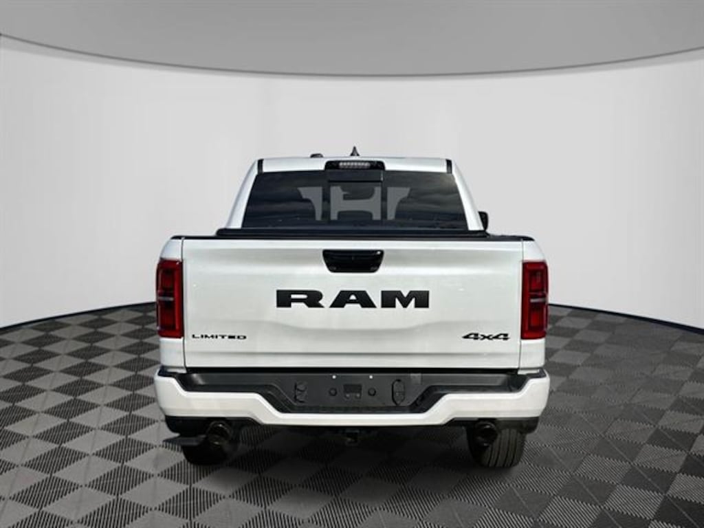 New 2026 Ram 1500 LIMITED CREW CAB 4X4 5'7 BOX Pickup