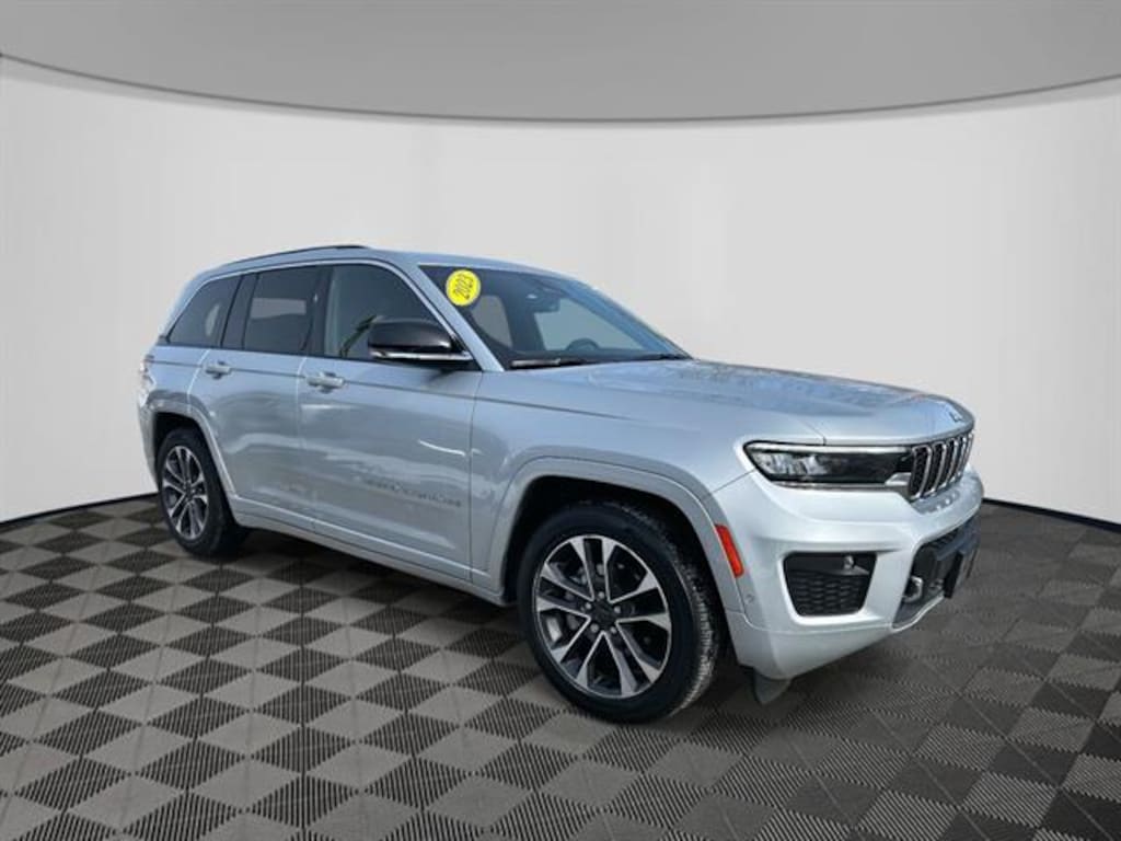 Used 2023 Jeep Grand Cherokee Overland SUV