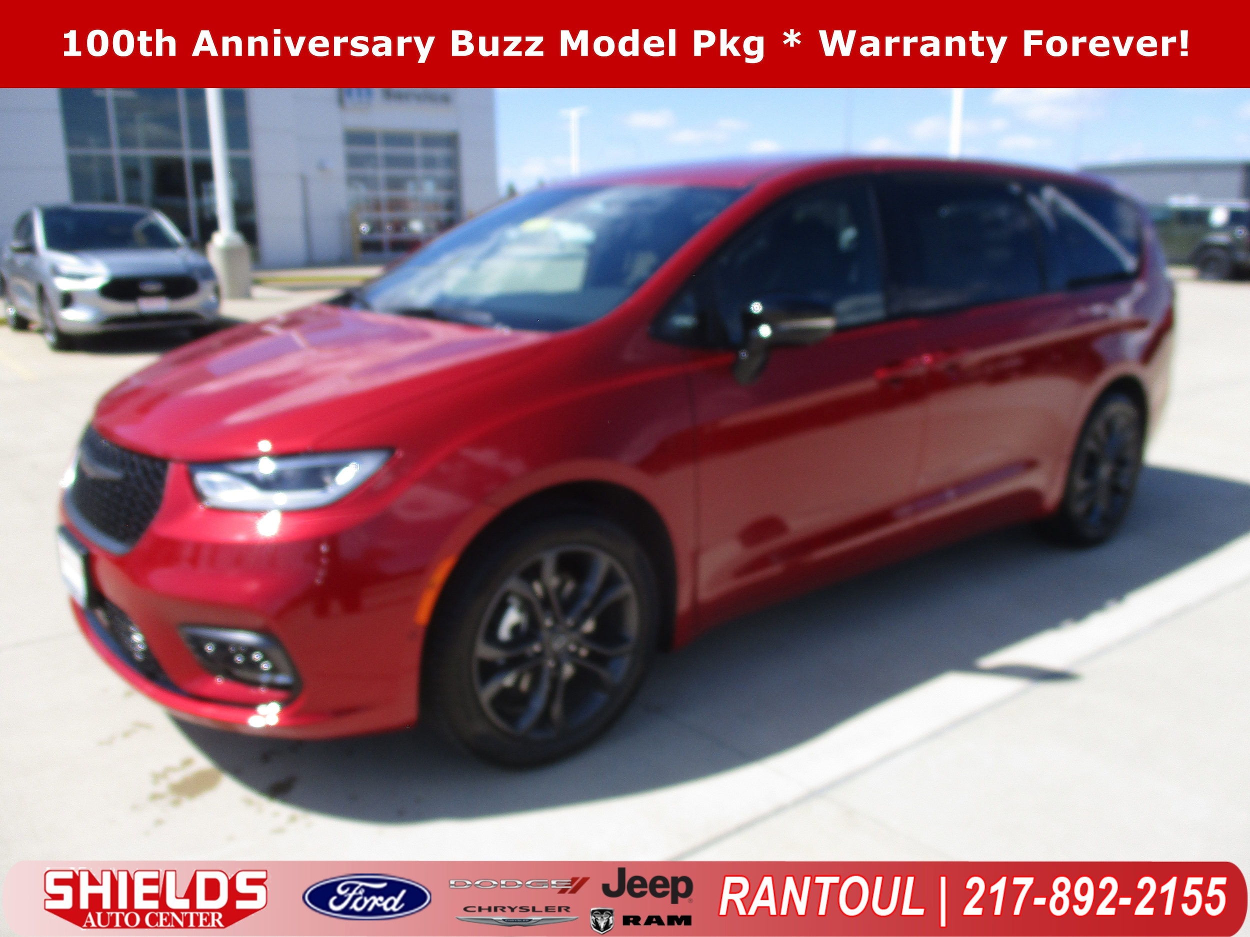 2026 Chrysler Pacifica Select's photo