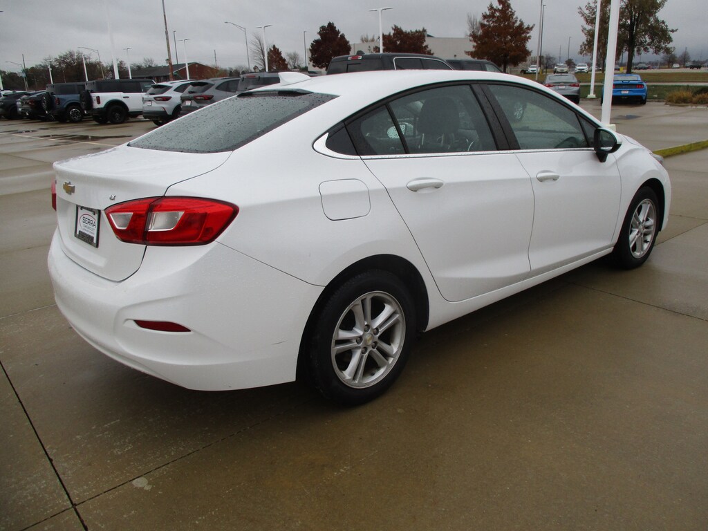 Used 2018 Chevrolet Cruze LT Auto Sedan