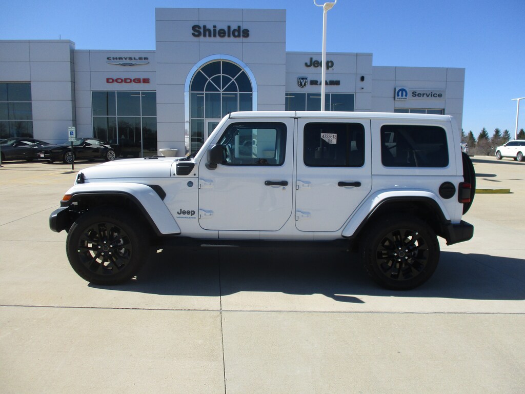 Used 2025 Jeep Wrangler 4xe Sahara SUV