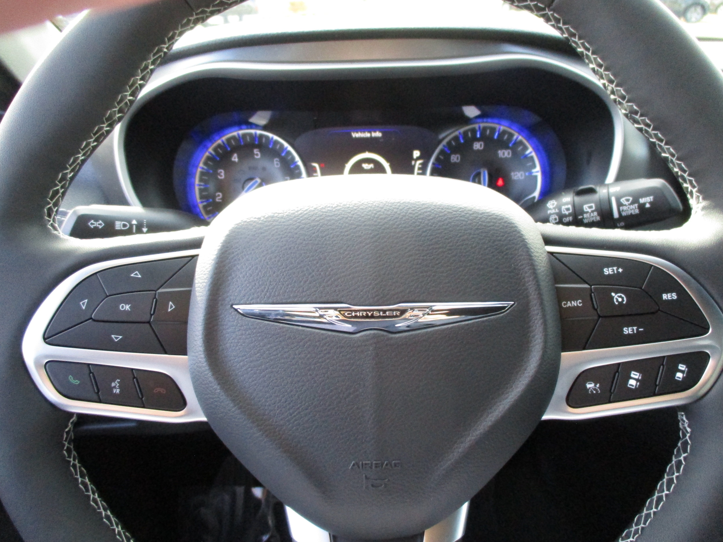 2026 Chrysler Pacifica Select - Photo 15