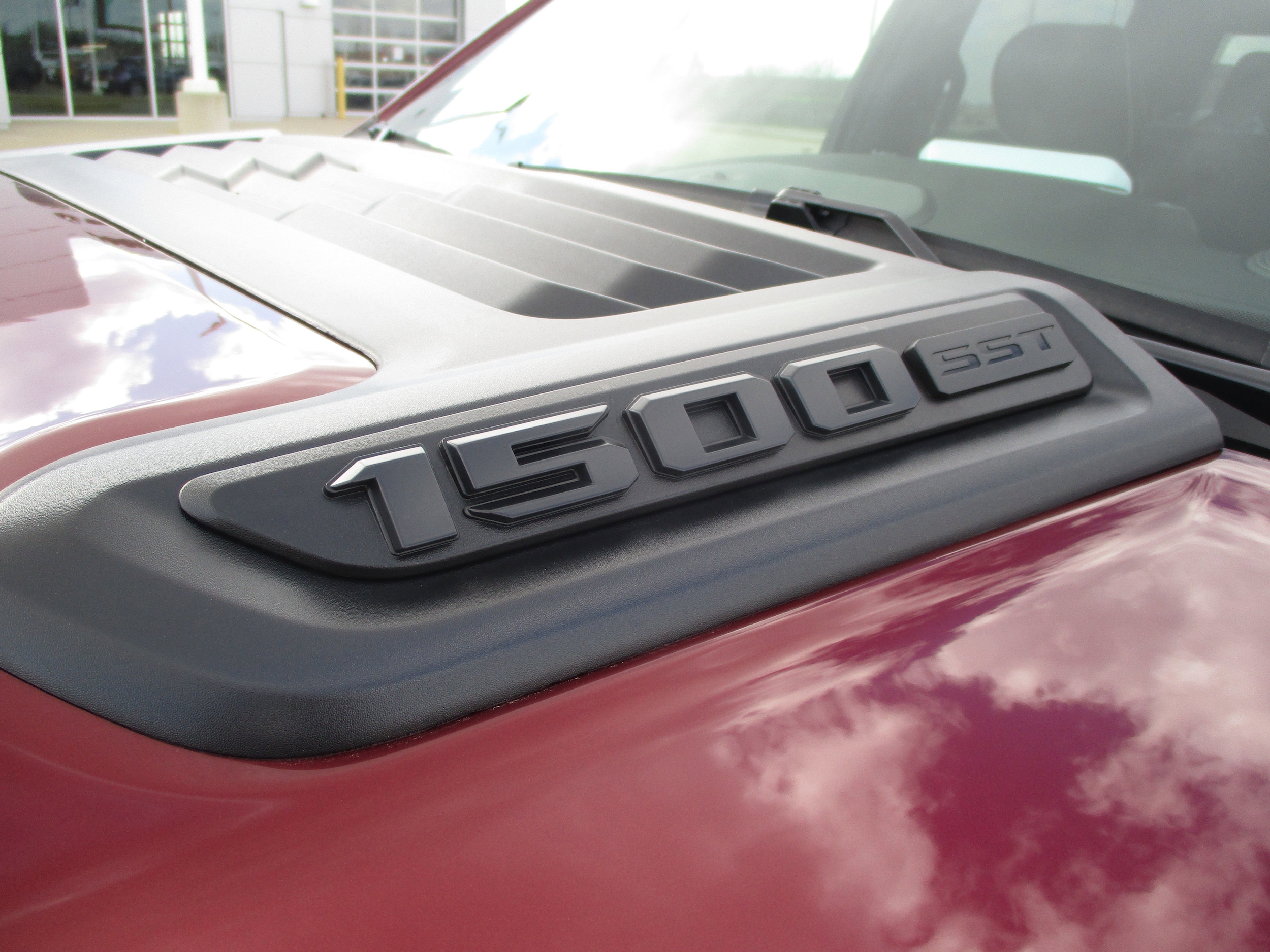 2025 RAM 1500 Laramie - Photo 12