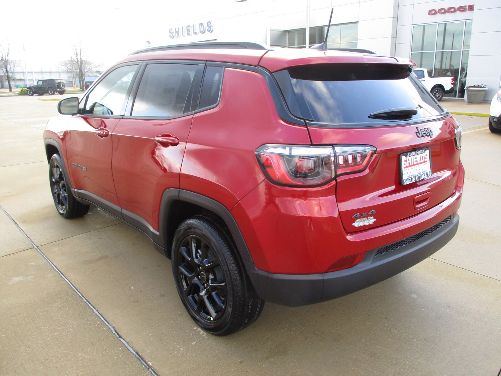 2025 Jeep Compass Latitude photo 3