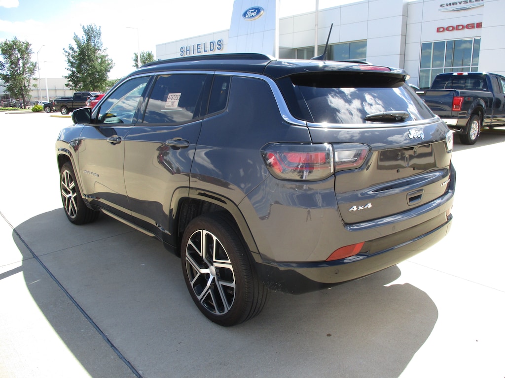 Used 2024 Jeep Compass Limited SUV