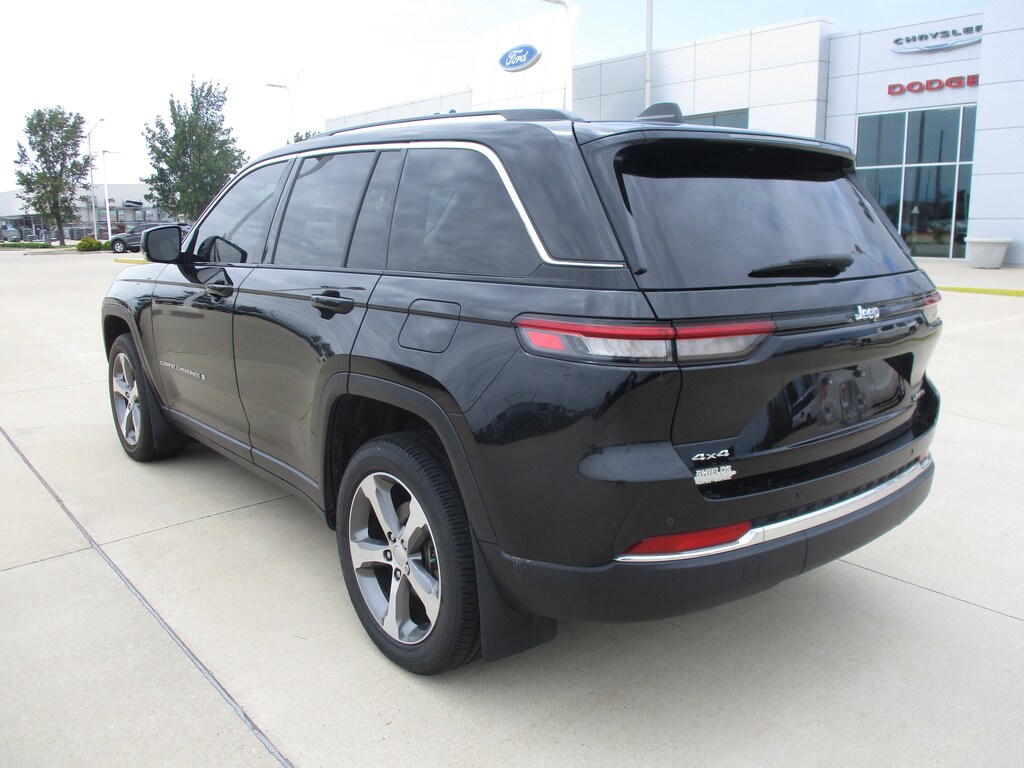 Used 2023 Jeep Grand Cherokee Limited SUV