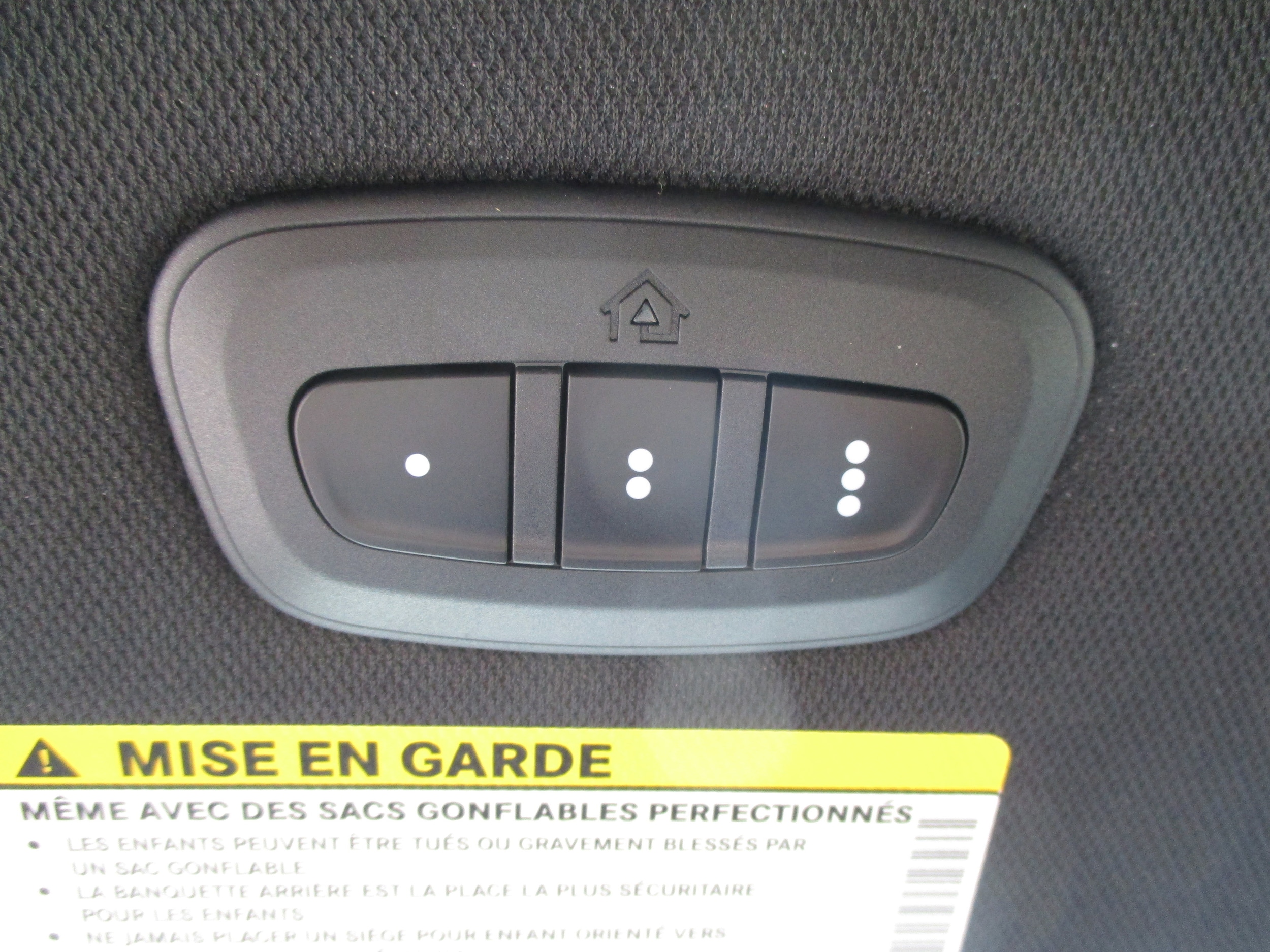 2026 Chrysler Pacifica Select - Photo 28