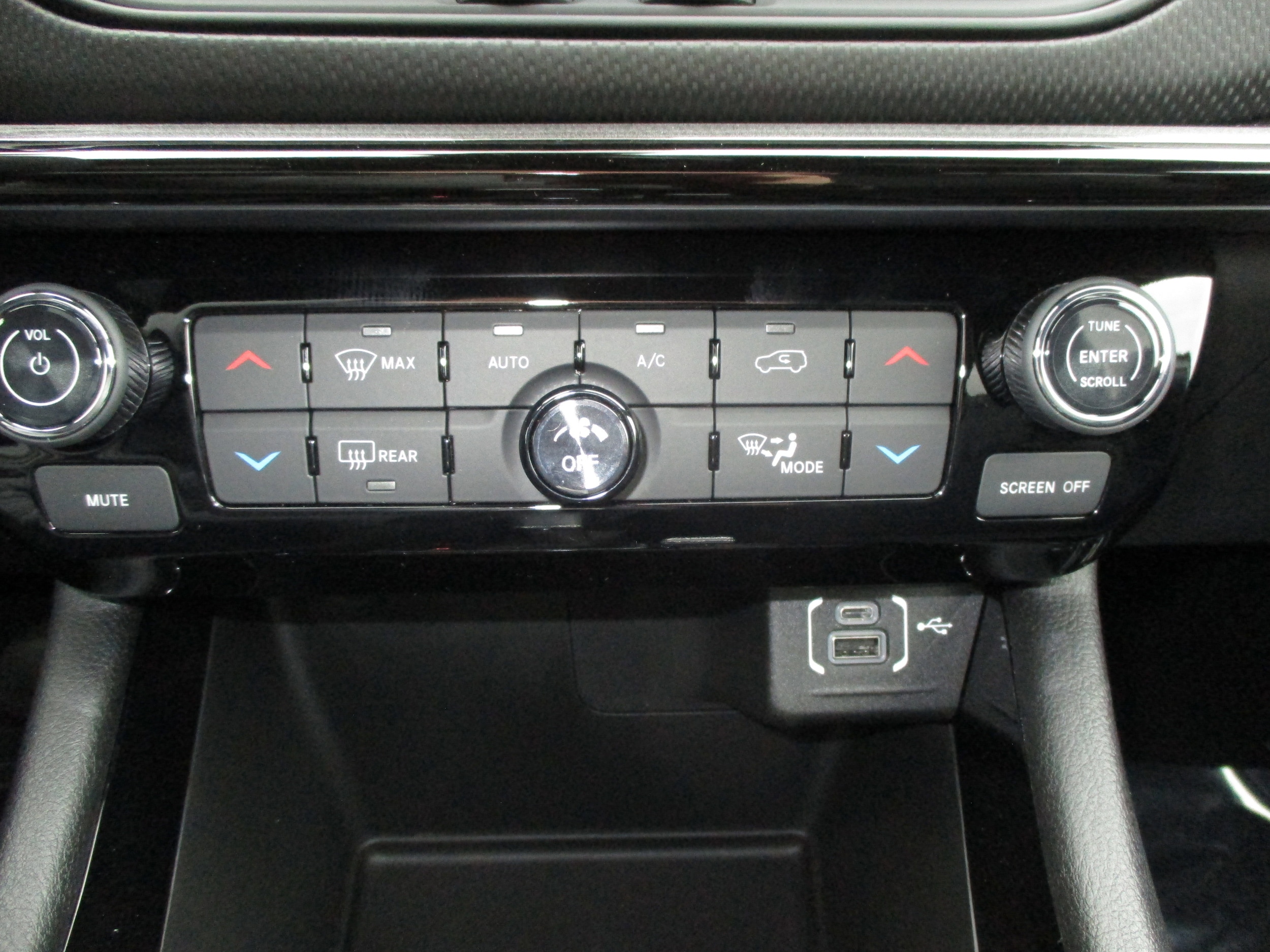 2026 Jeep Compass Latitude Altitude - Photo 25