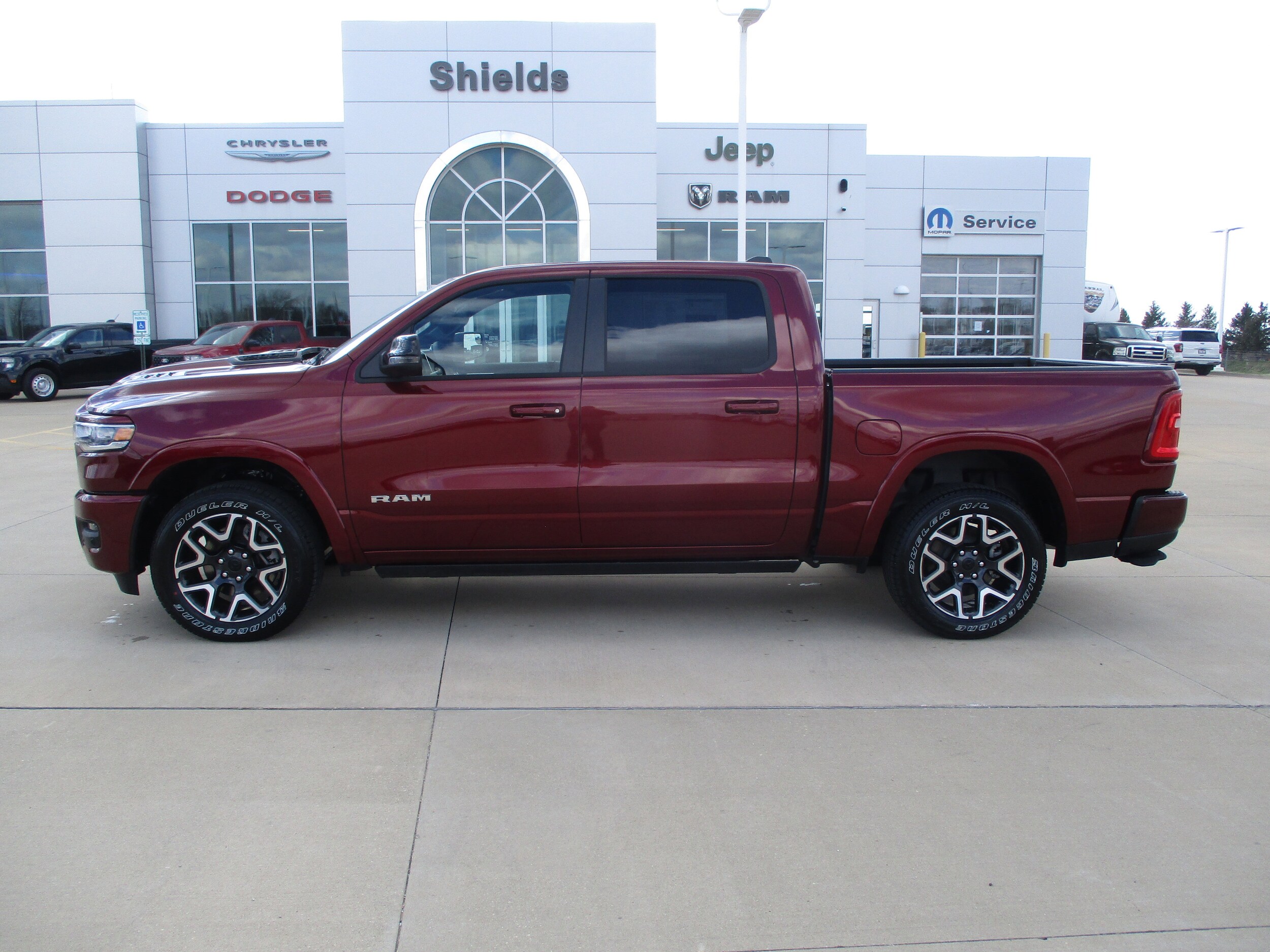 2025 Ram 1500 Laramie photo 2