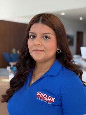 Staff member Leslie Carmona  from ID_0f4f96