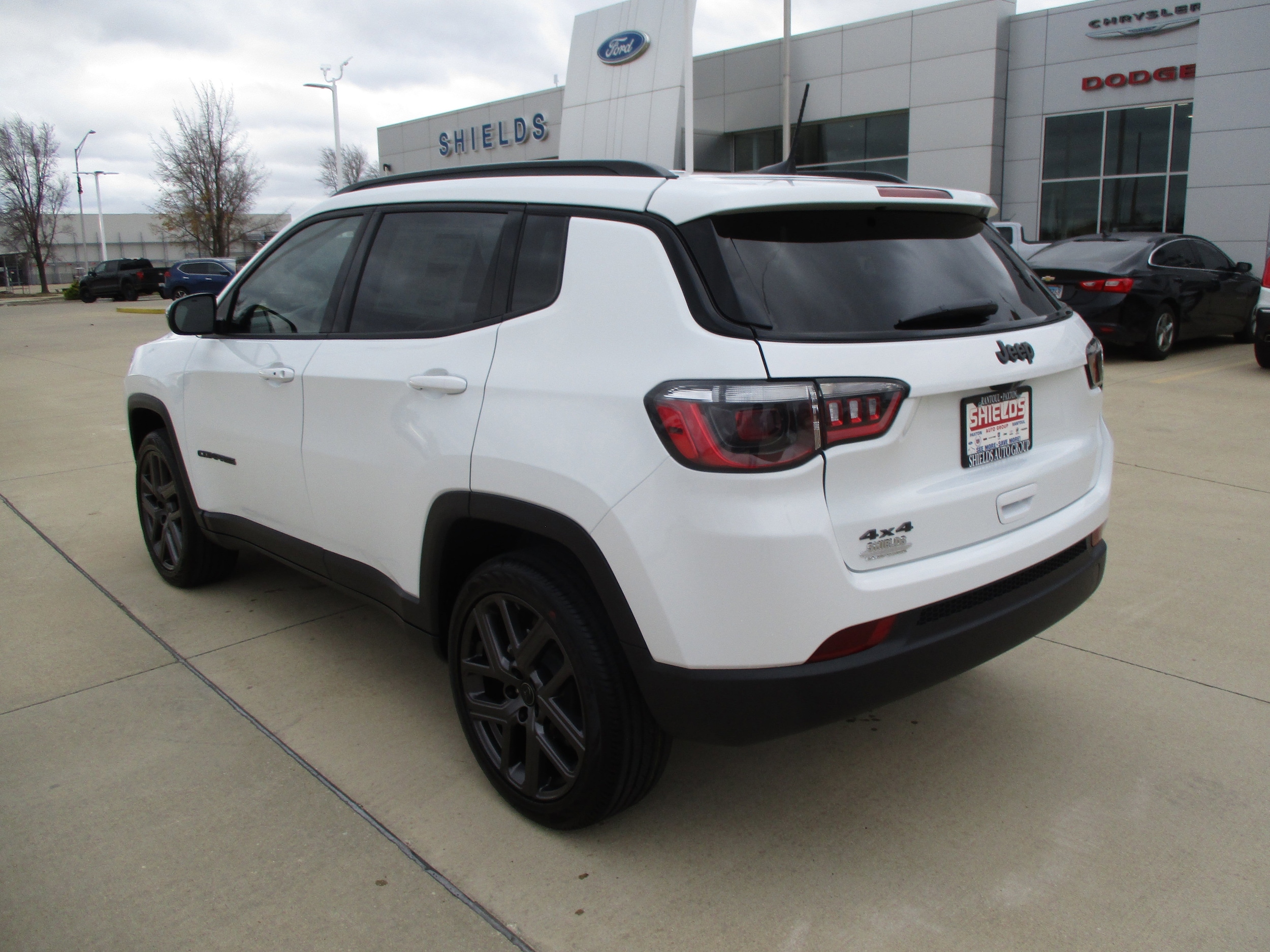 2026 Jeep Compass Latitude Altitude - Photo 4