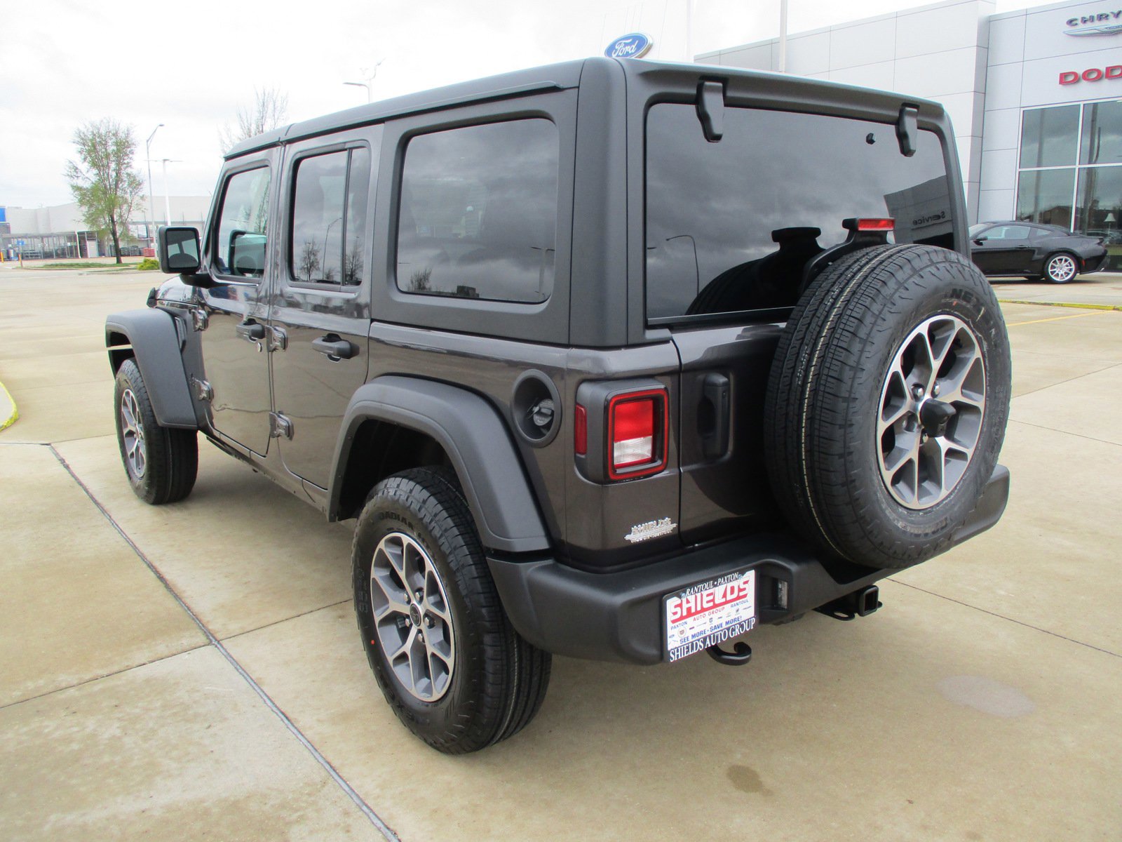 2024 Jeep Wrangler Sport photo 3