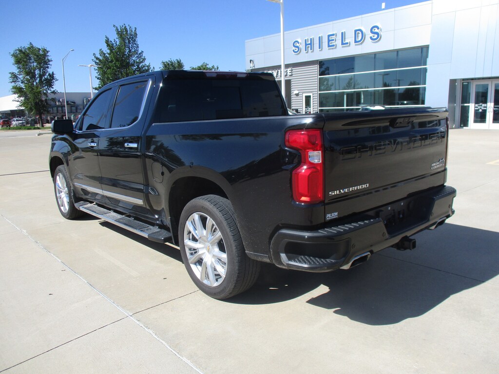 Used 2022 Chevrolet Silverado 1500 High Country Truck Crew Cab