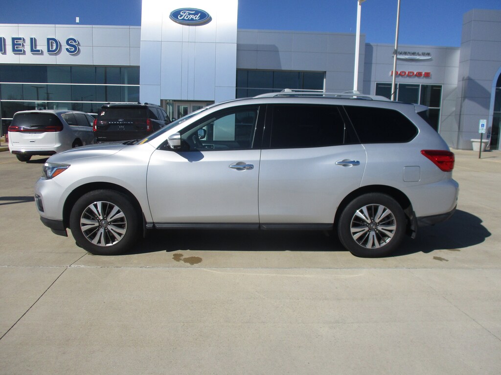 Used 2017 Nissan Pathfinder SL SUV