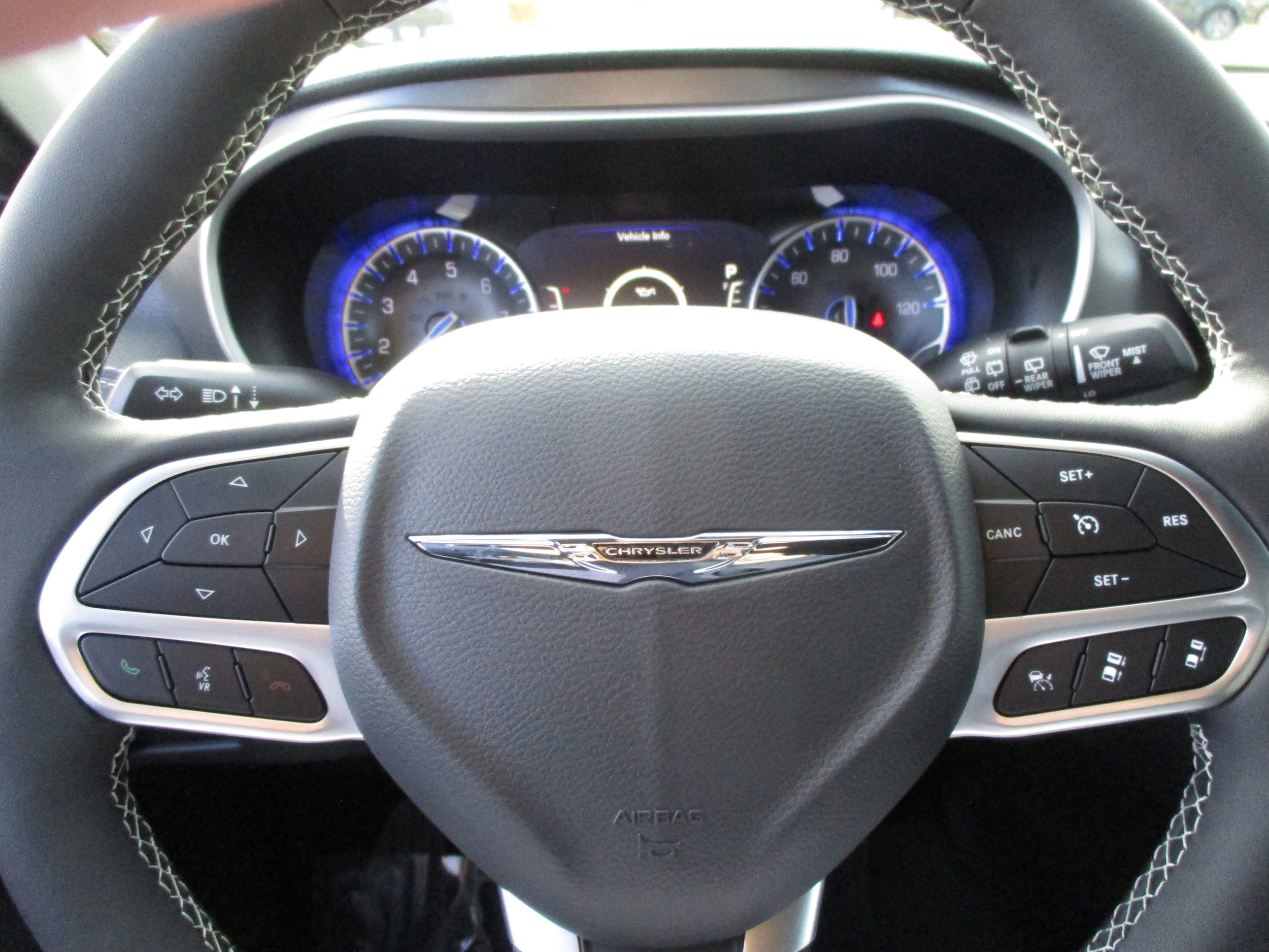 2026 Chrysler Pacifica Select - Photo 15