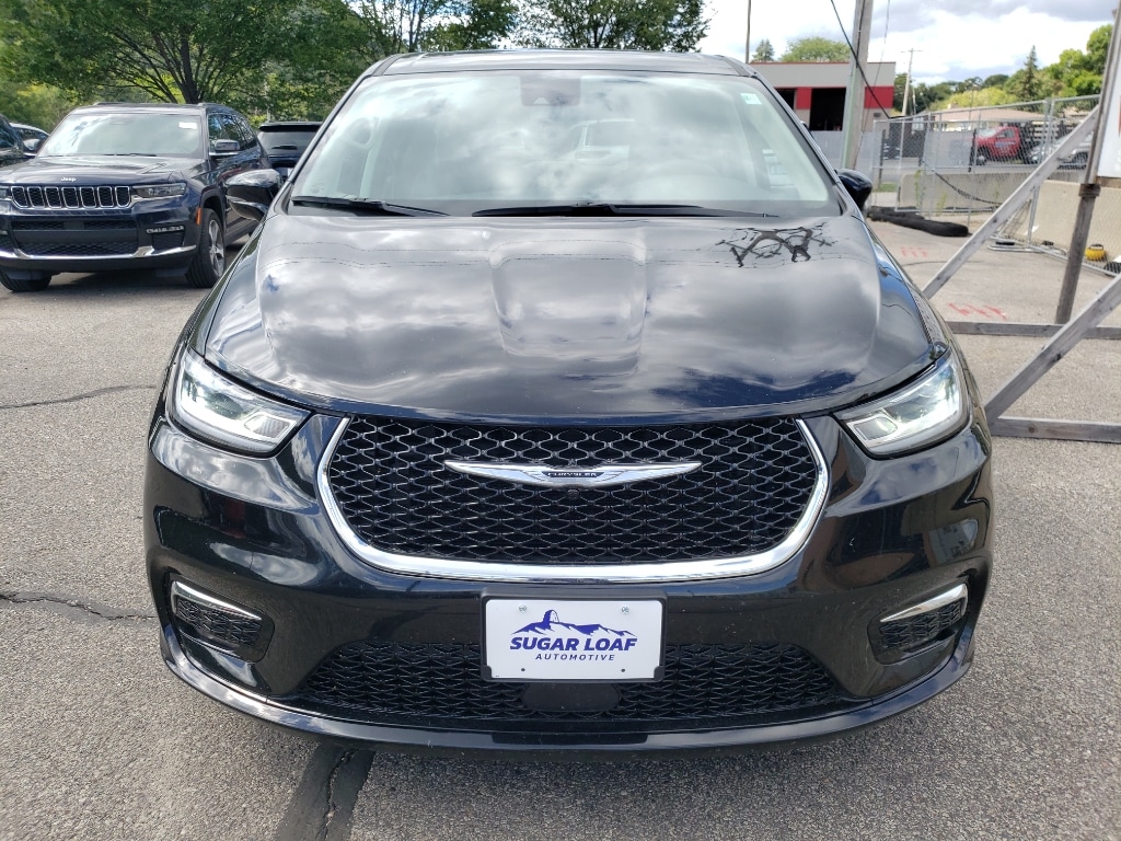 Used 2024 Chrysler Pacifica PHEV Select with VIN 2C4RC1S7XRR144849 for sale in Winona, Minnesota