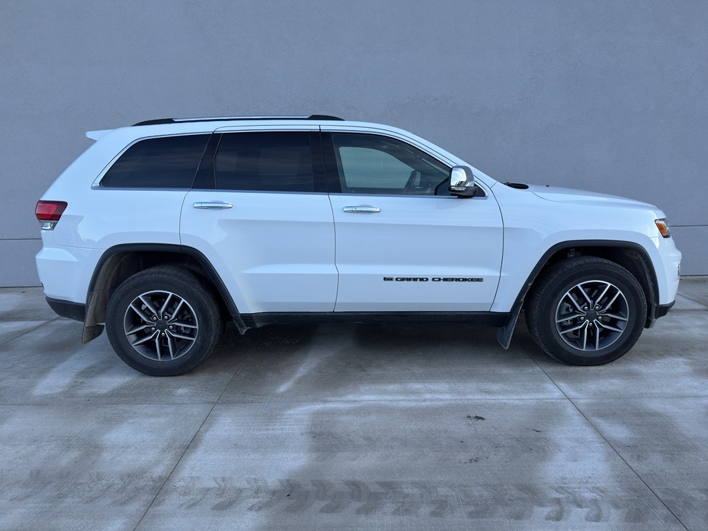 Used 2022 Jeep Grand Cherokee WK Limited with VIN 1C4RJFBG4NC119547 for sale in Winona, Minnesota