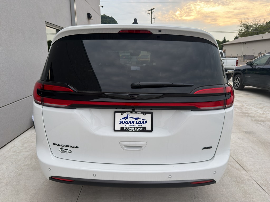 2026 Chrysler Pacifica Select - Photo 5