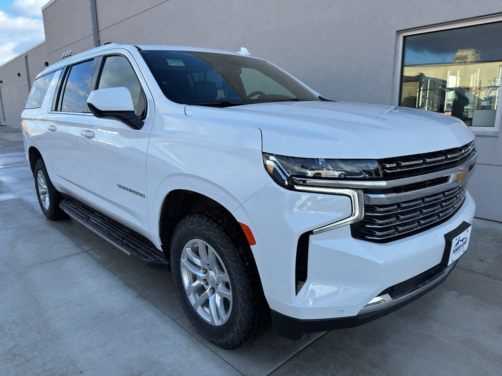 2022 Chevrolet Suburban LT's photo