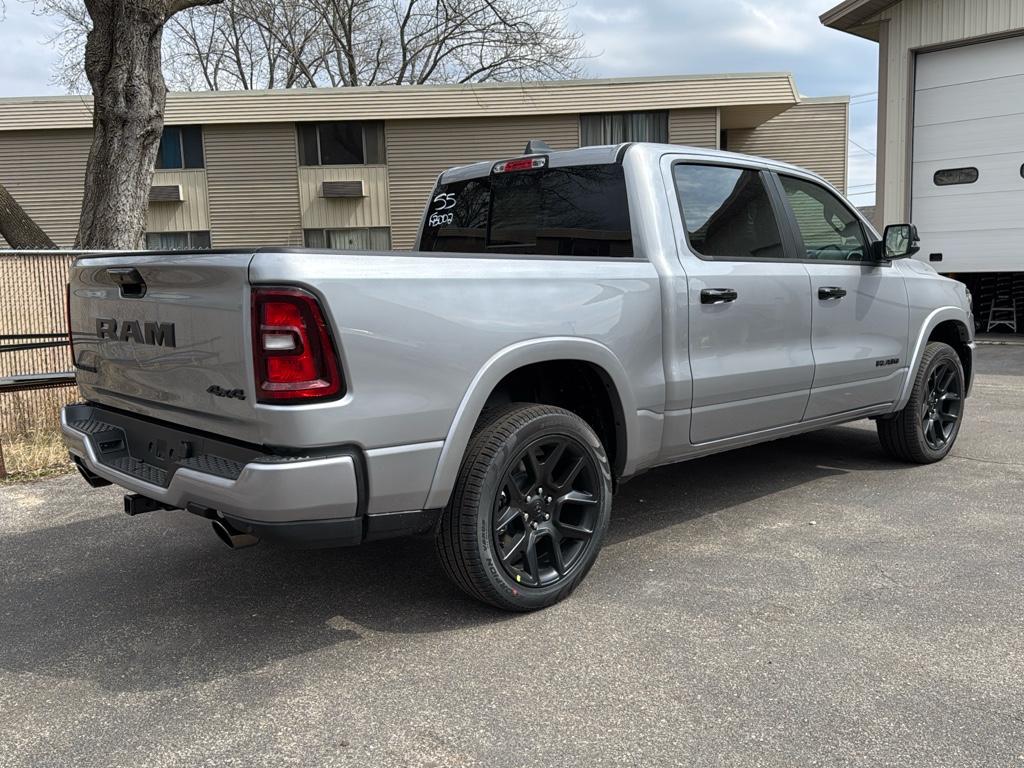 2025 Ram 1500 Laramie photo 3