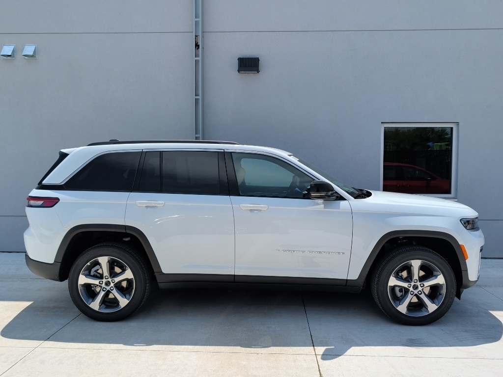 New 2026 Jeep Grand Cherokee LIMITED 4X4 Sport Utility
