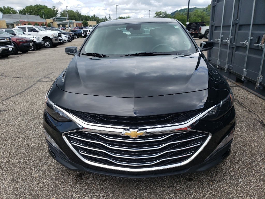 Used 2024 Chevrolet Malibu 1LT with VIN 1G1ZD5STXRF211256 for sale in Winona, Minnesota