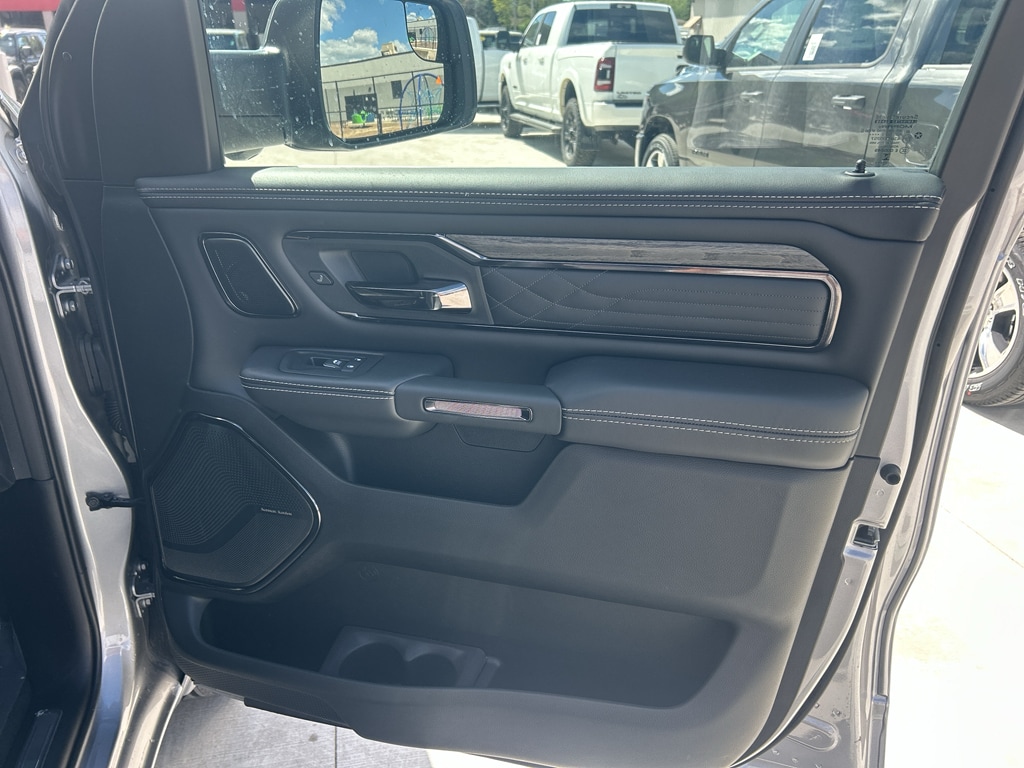 2026 RAM 1500 Limited - Photo 18
