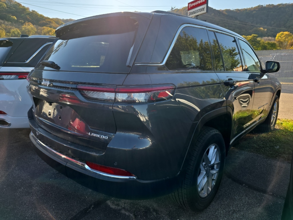 New 2025 Jeep Grand Cherokee LAREDO X 4X4 Sport Utility