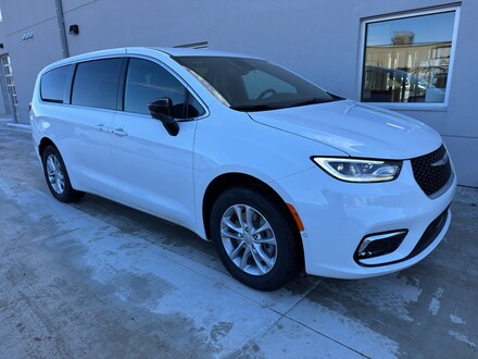 2026 Chrysler Pacifica SELECT AWD Passenger Van