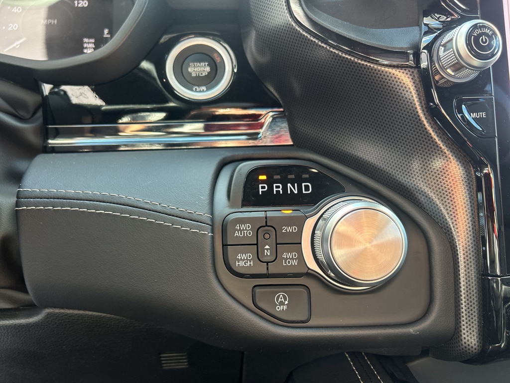 2026 RAM 1500 Limited - Photo 32
