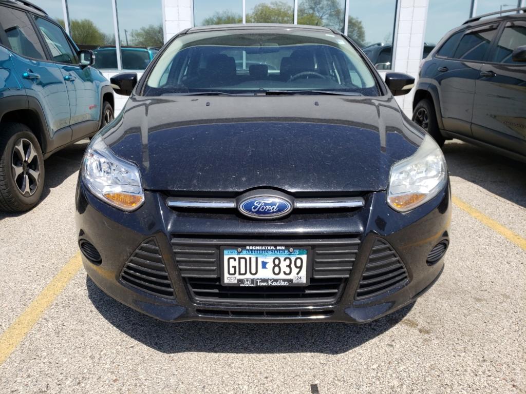 Used 2014 Ford Focus SE with VIN 1FADP3K26EL311652 for sale in Winona, Minnesota