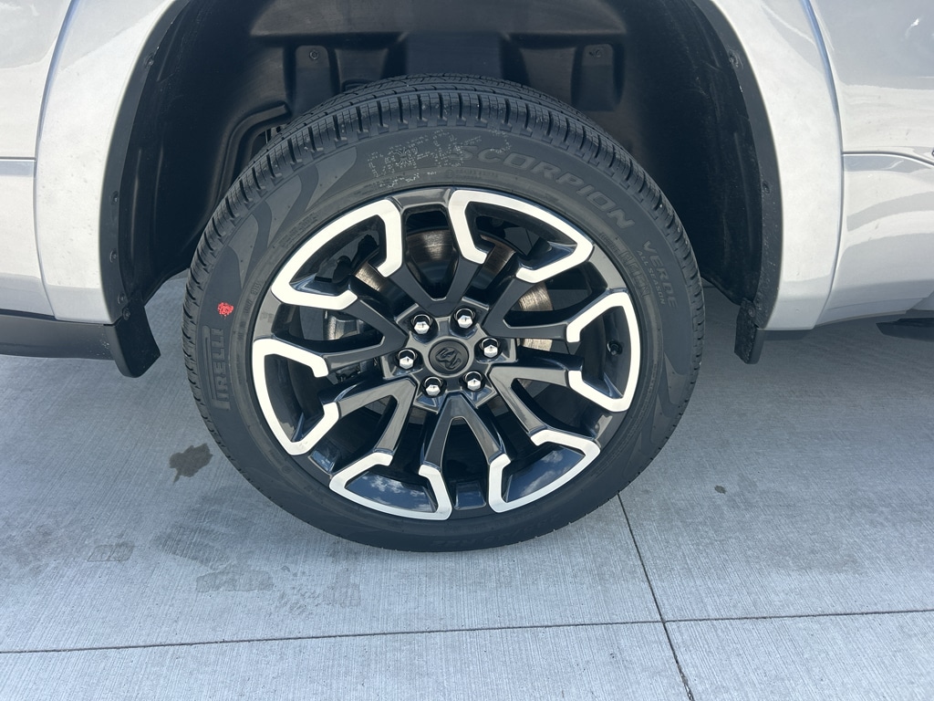 2026 RAM 1500 Limited - Photo 9