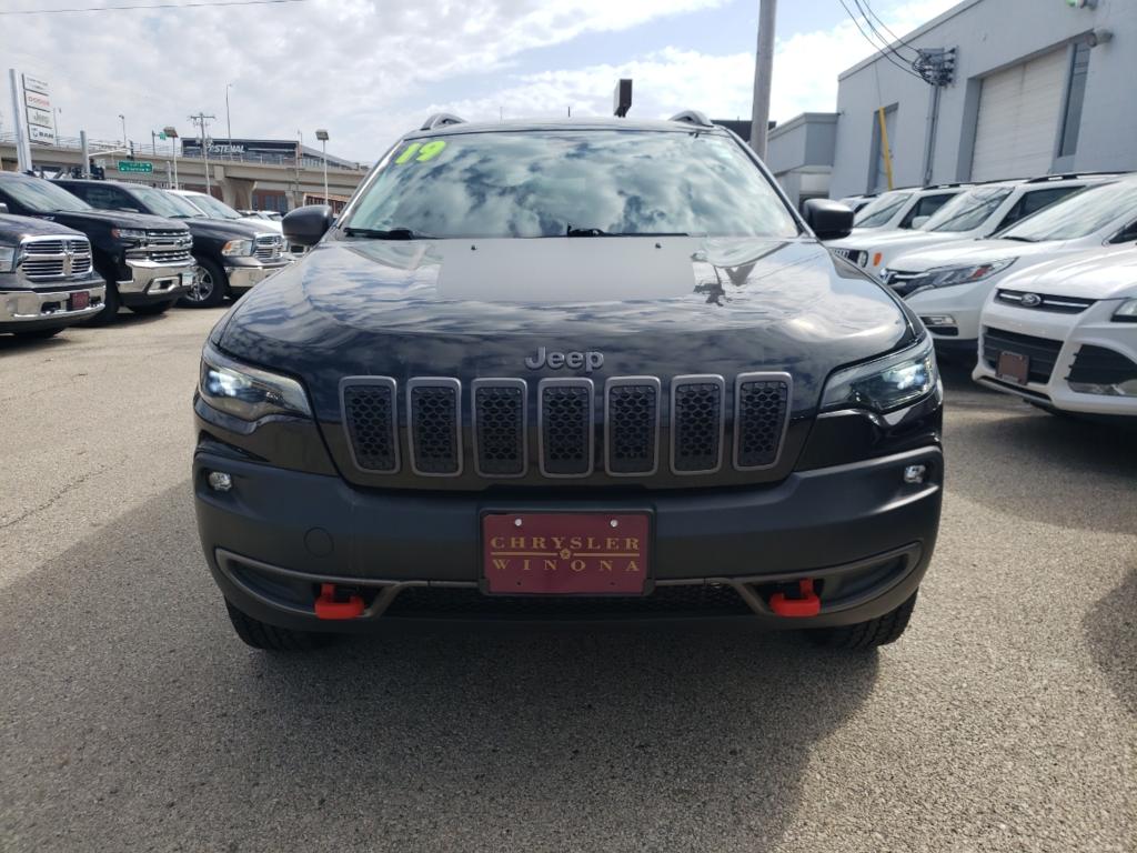 Used 2019 Jeep Cherokee Trailhawk with VIN 1C4PJMBX3KD415676 for sale in Winona, Minnesota