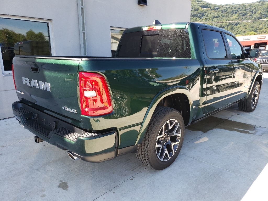 New 2027 Ram 1500 LARAMIE CREW CAB 4X4 5'7 BOX Pickup