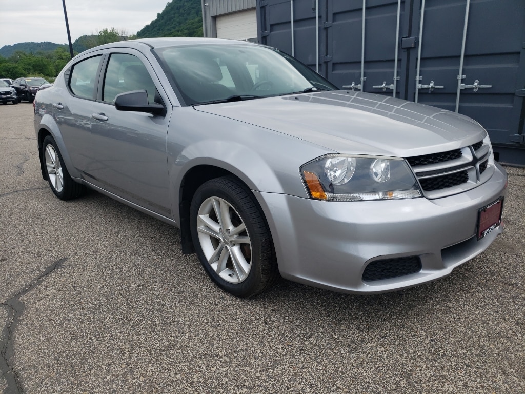 2014 Dodge Avenger SE's photo