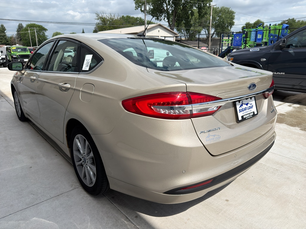 Used 2017 Ford Fusion Hybrid SE Sedan