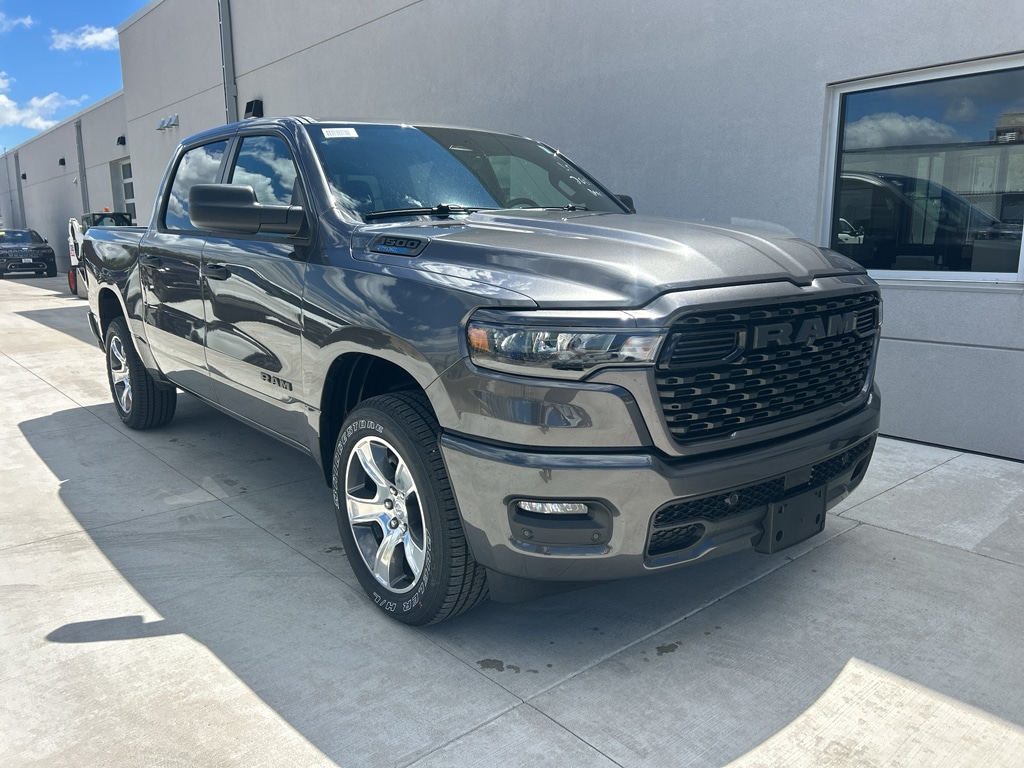 2026 RAM 1500 Express 4x4 Crew Cab 5'7's photo