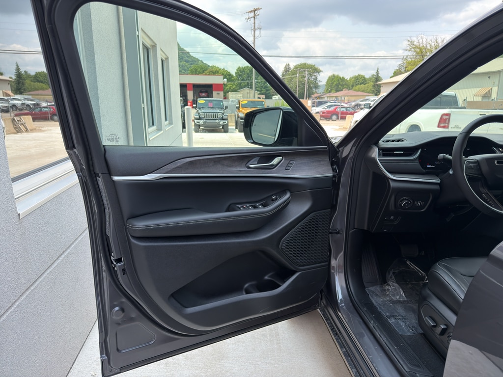 2025 Jeep Grand Cherokee L Limited - Photo 10