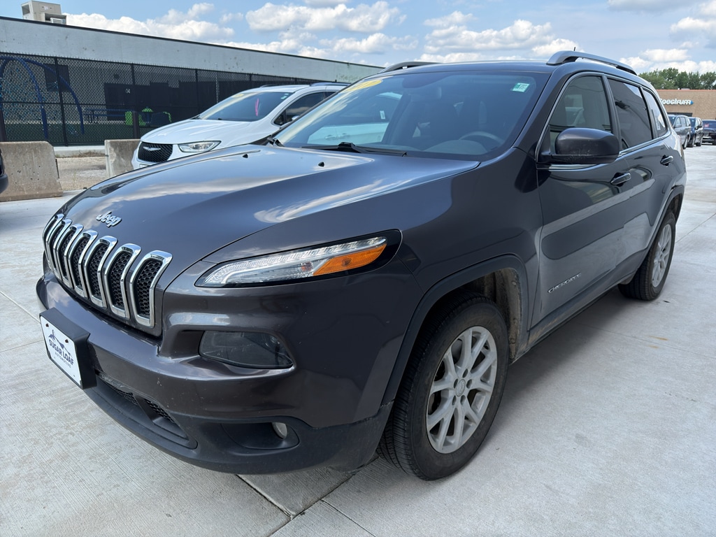 Used 2017 Jeep Cherokee Latitude 4x4 SUV