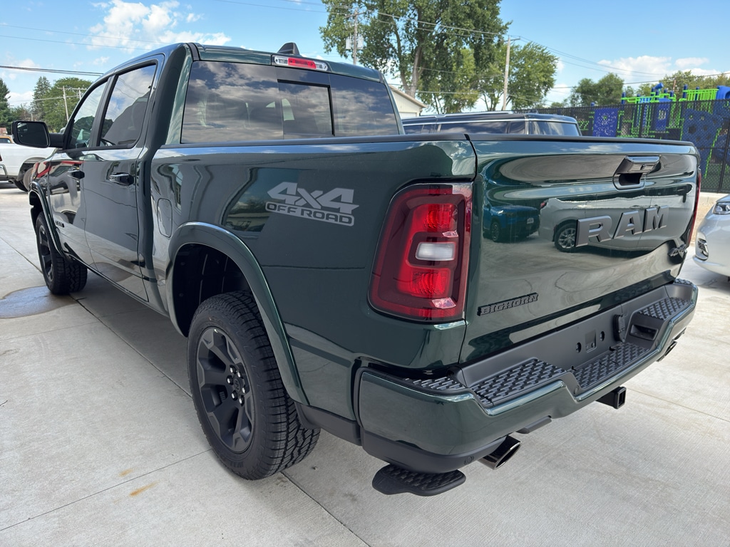 New 2026 Ram 1500 BIG HORN CREW CAB 4X4 5'7 BOX Pickup
