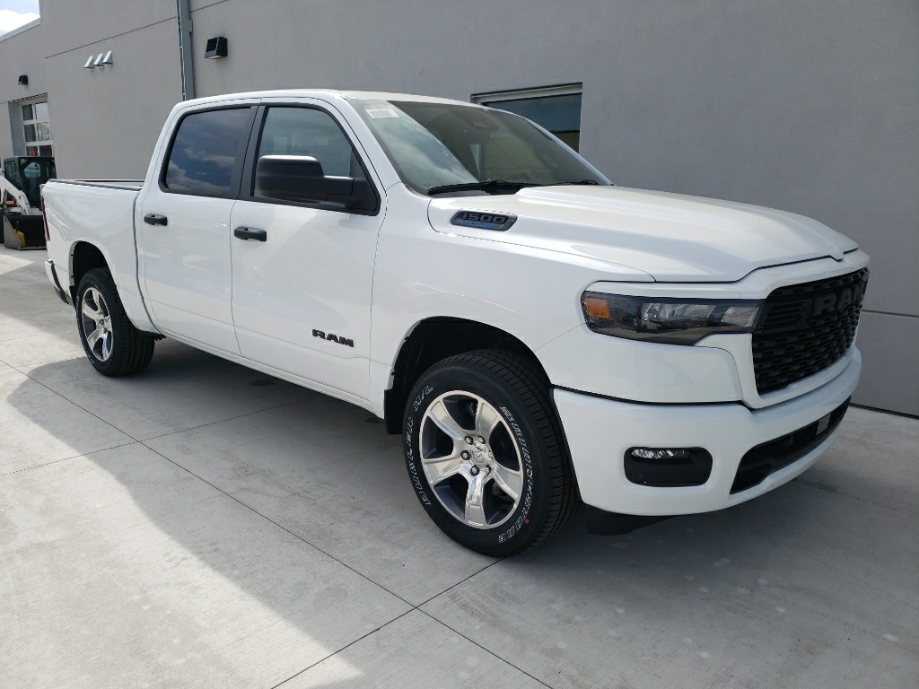 2026 RAM 1500 Express 4x4 Crew Cab 5'7's photo