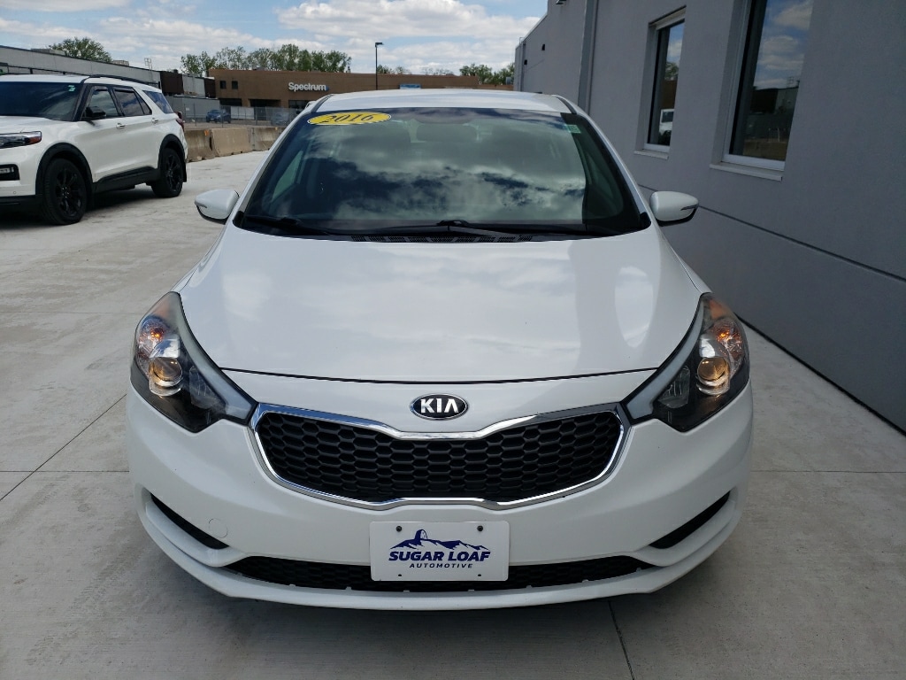 Used 2016 Kia Forte LX with VIN KNAFX4A65G5533164 for sale in Winona, Minnesota