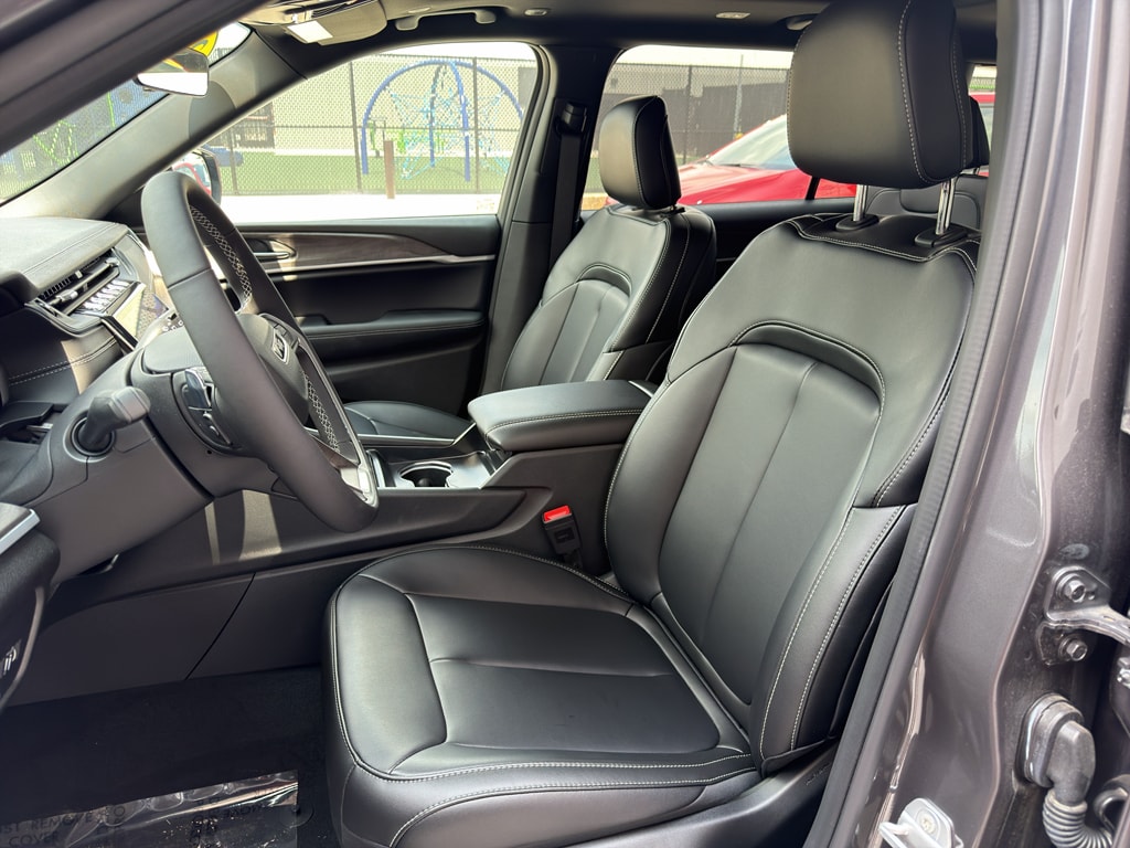 2025 Jeep Grand Cherokee L Limited - Photo 12