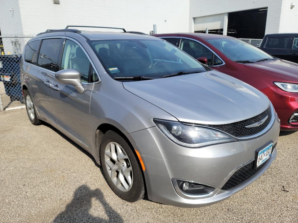 Used 2017 Chrysler Pacifica Touring-L with VIN 2C4RC1BG8HR667804 for sale in Winona, Minnesota